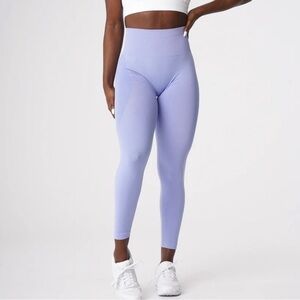 NVGTN Contour Seamless Leggings Size Medium